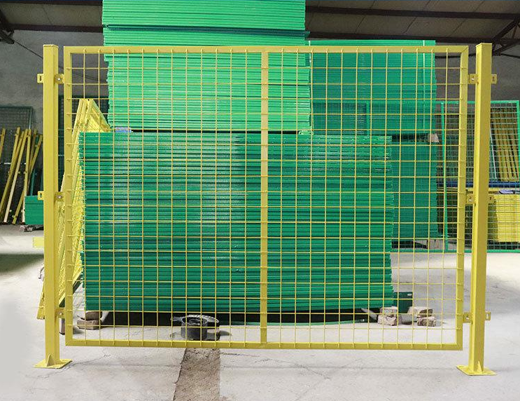 機(jī)器人防護(hù)圍欄用的是什么材料？