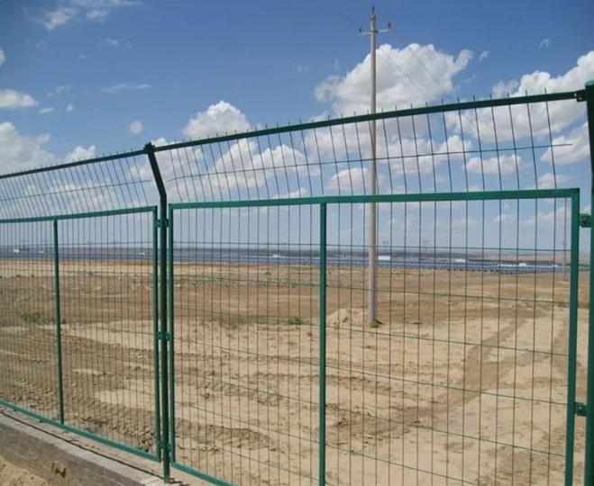 機(jī)器人防護(hù)圍欄是如何設(shè)計的？